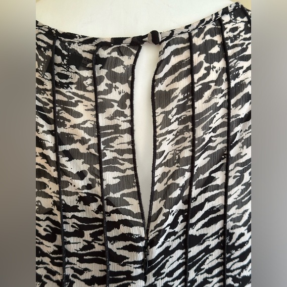 Jones New York Black & White Sheer Animal Print Pleated. With Slip Dress Sz 16W - Picture 8 of 15